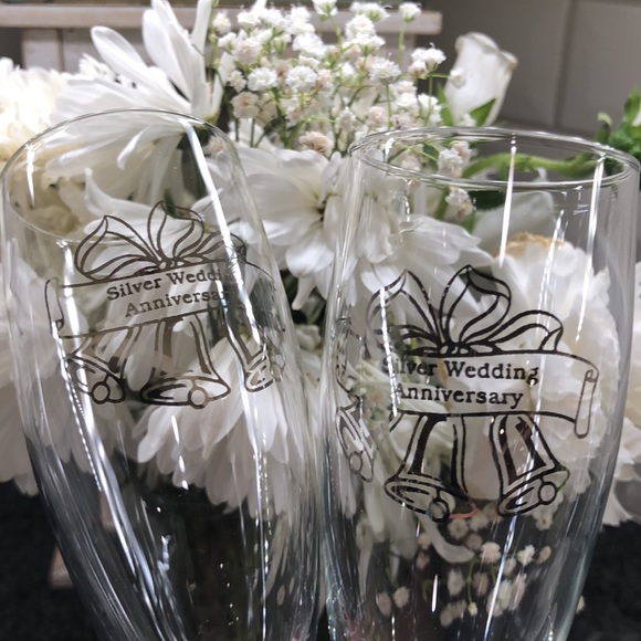 Silver Wedding Anniversary Set of Two Stemmed Glasses. Champagne Flutes - Picture 7 of 17